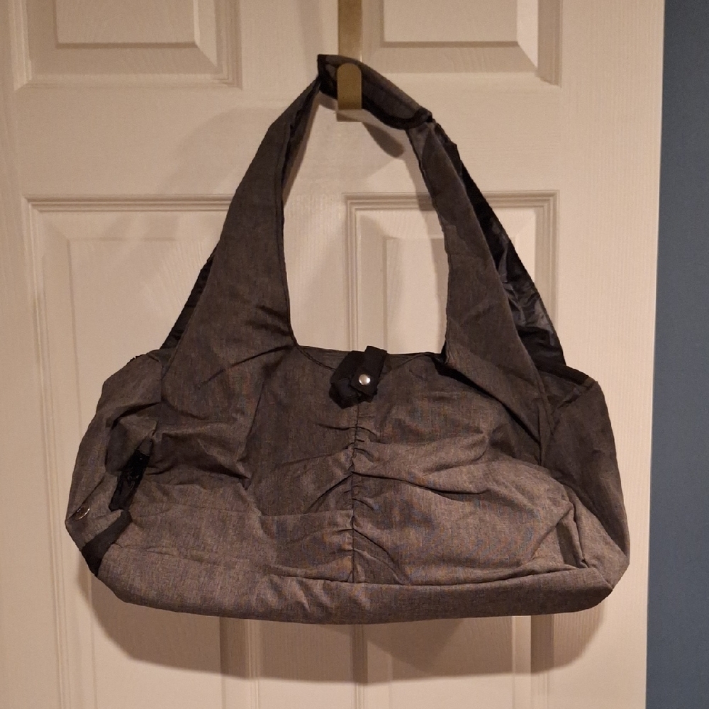 DSW Gray Weekender Travel Bag with water bottle carrier